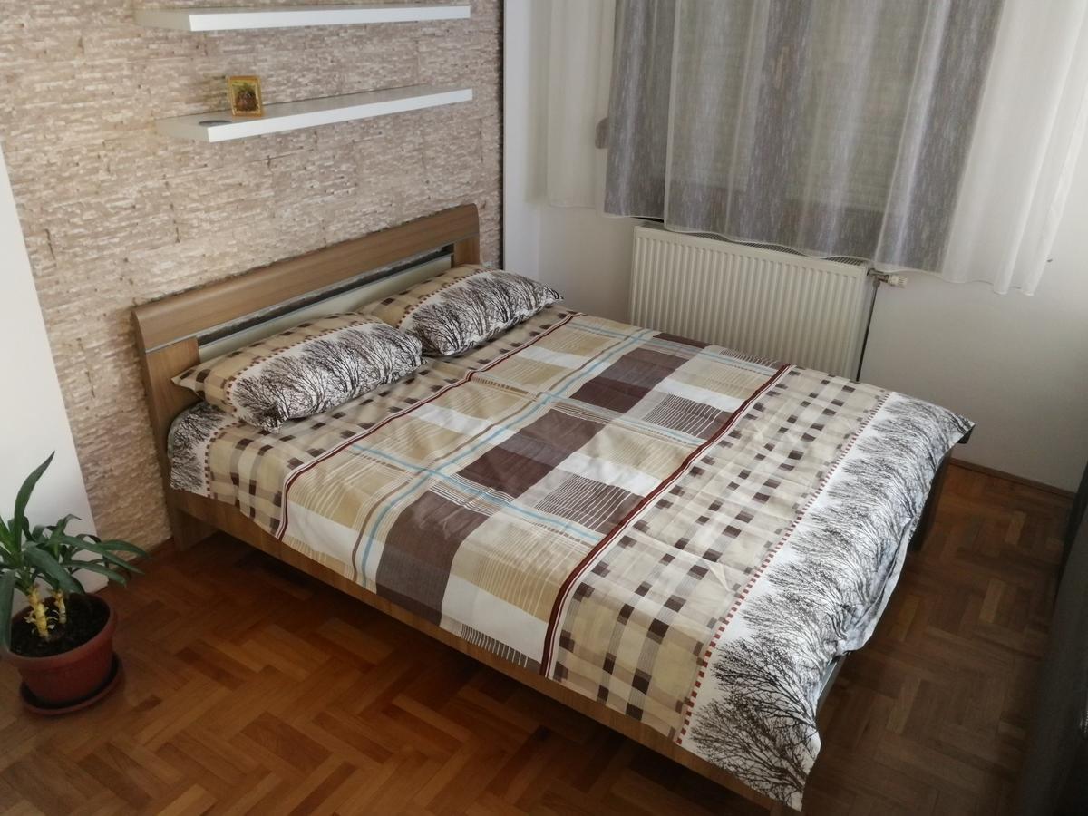 Apartment Aleksija Ni Extérieur photo